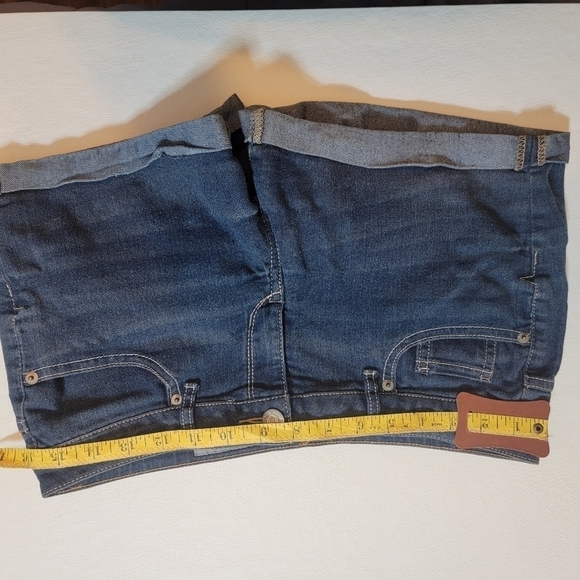 Aeropostale designed in NYC MIDI size 6 shorts - Picture 5 of 7